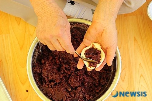 안흥찐빵 심순녀씨 횡성군민대상 선정 사진 1